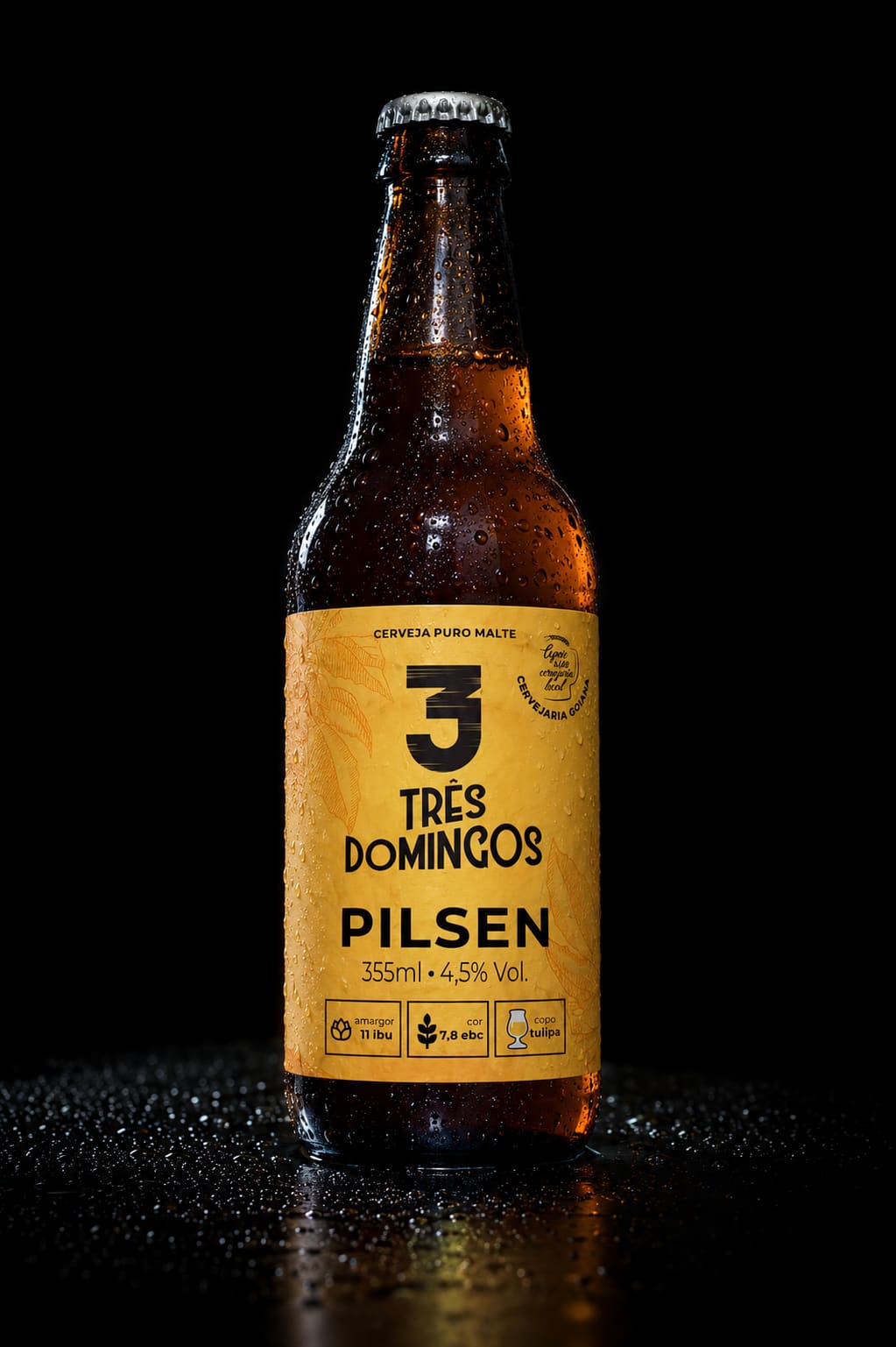 Garrafa de Três Domingos Pilsen